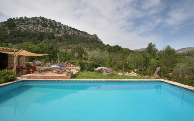 Villa - 4 Bedrooms with Pool and WiFi - 103179