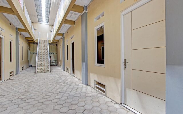 OYO Life 93034 Ayri Home