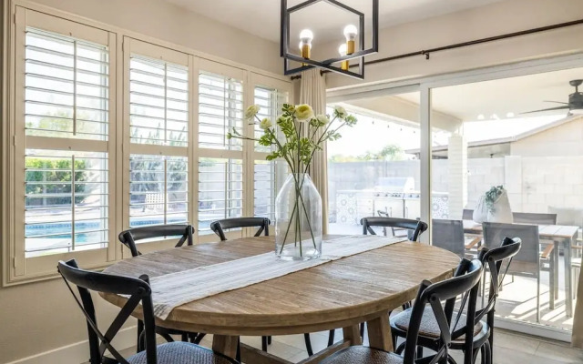 Scottsdale Waltann 3 Bedroom Home by RedAwning