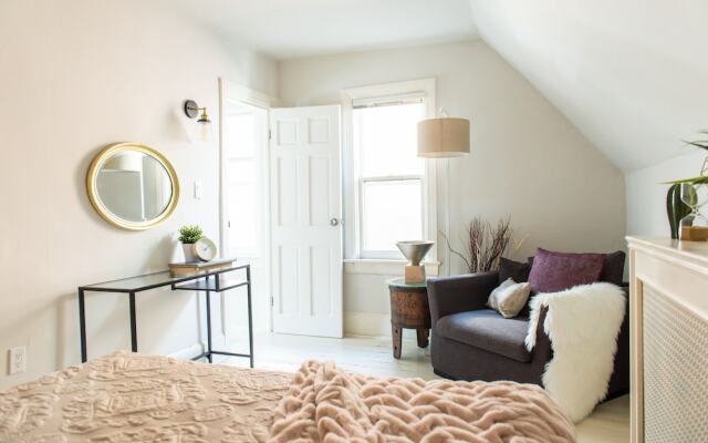 QuickStay - Stunning City Retreat (5-Bedroom House)