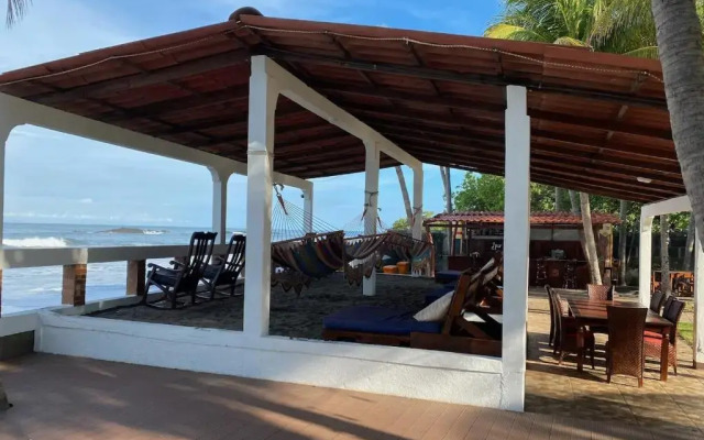 SOLID Surf Hostel