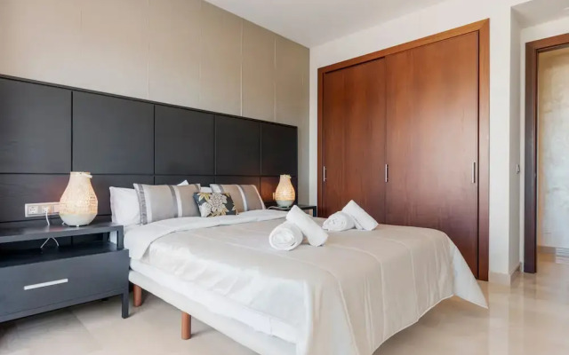 Stylish Apartment With Pool in Marbella - Ref M51