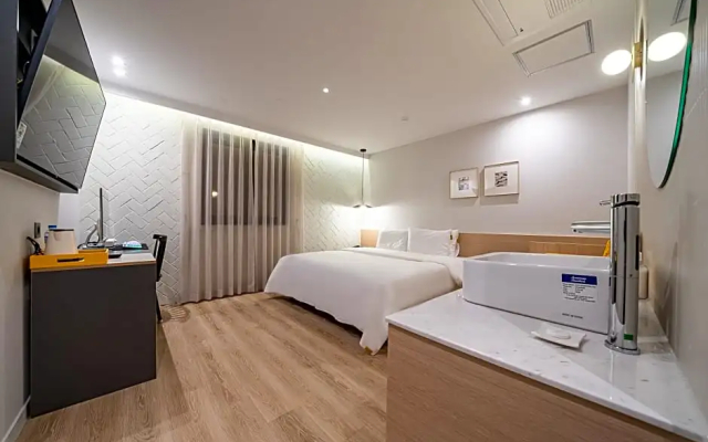Busan Guseodong Hotel Button