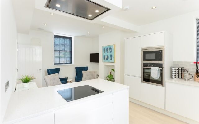 New High Spec 2bed Townhouse in Bath N.4