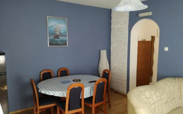 Budi - Near Sandy Beach - A1