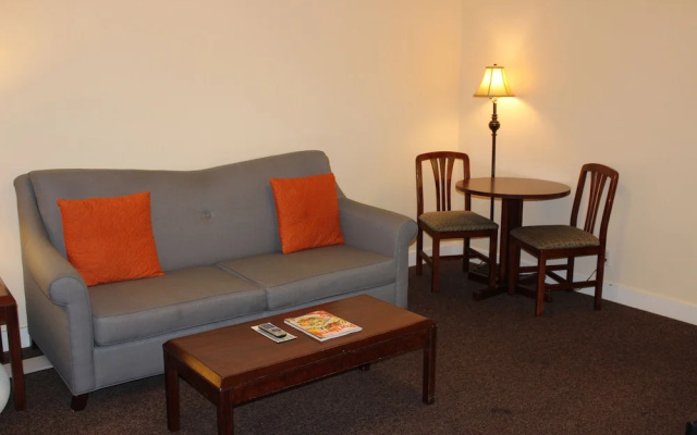 Washington Plaza Apartments