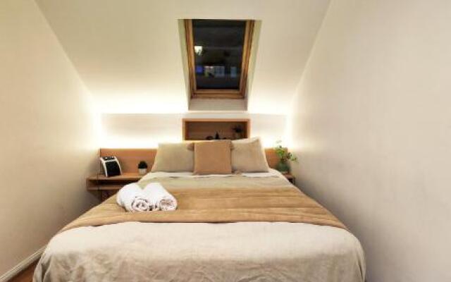 Yogi Hostel