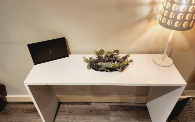 Stunning Apartment Overlooking Pembroke Castle
