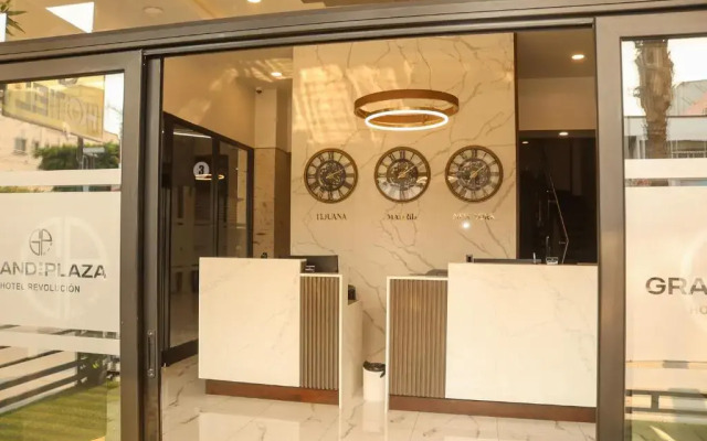 Hotel Grand One Plaza