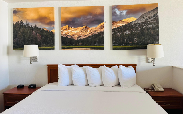Days Inn by Wyndham Bishop