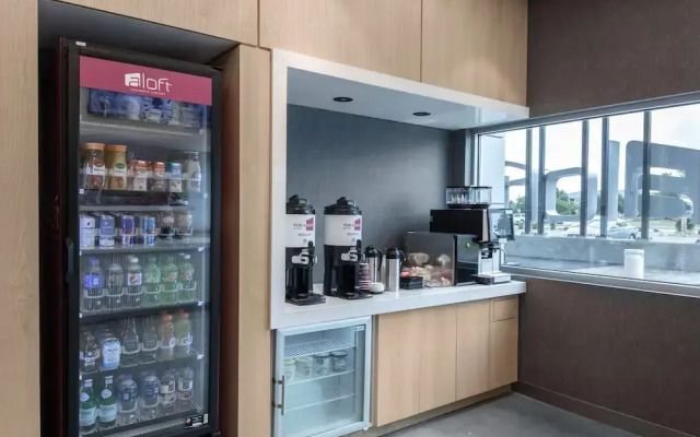 Aloft Savannah Airport