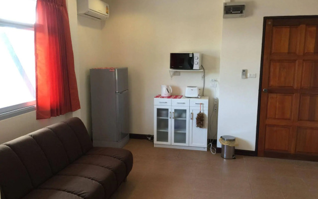 Merlin Plaza Apartments