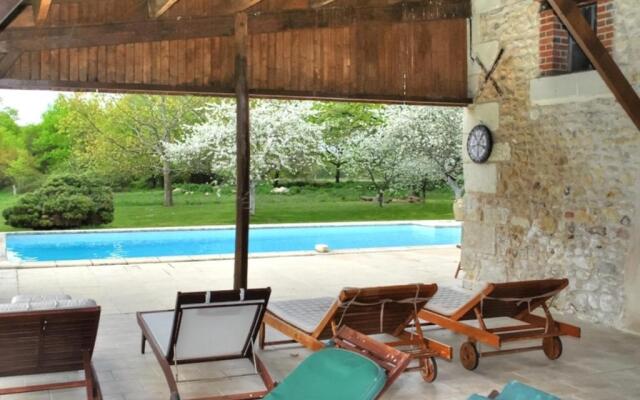 Gîte Orbigny, 4 pièces, 8 personnes - FR-1-381-199
