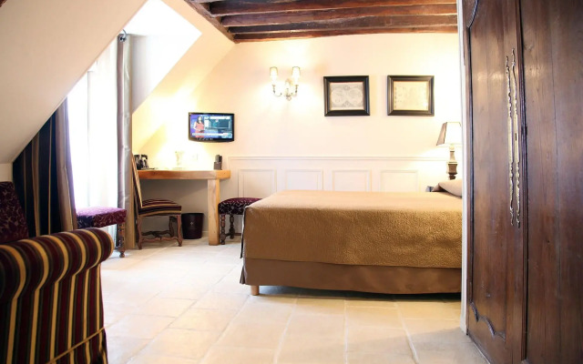 Hotel Saint-Louis en L'Isle - Notre-Dame