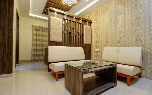 OYO 15442 Mahalakshmi Suites