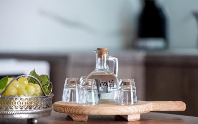 Atalanti Seaside Junior Suites