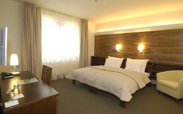 EA Chateau Hotel Sychrov