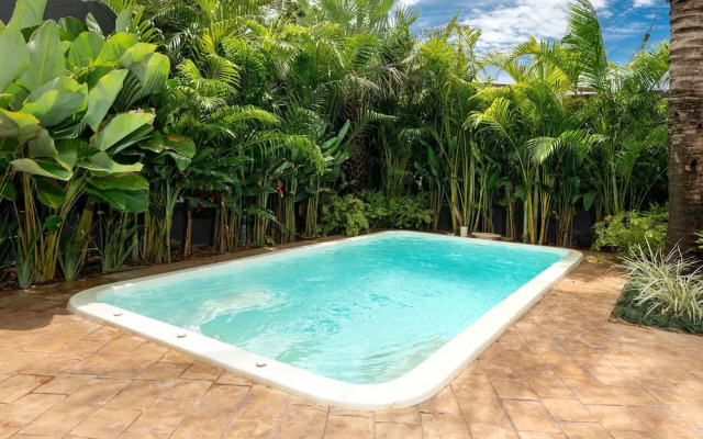 Tropical Chalet 2BR Pool Villa Pasak 2