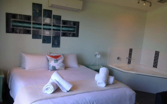 Paradise Palms Resort