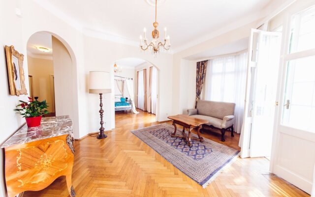 Hotel Carinthia Velden