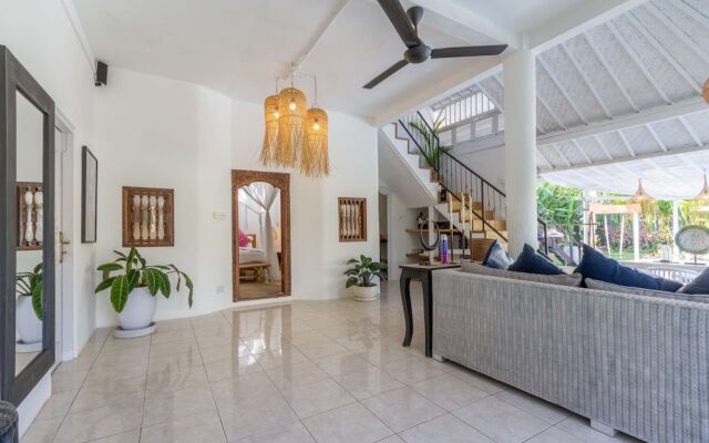 Villa Alor