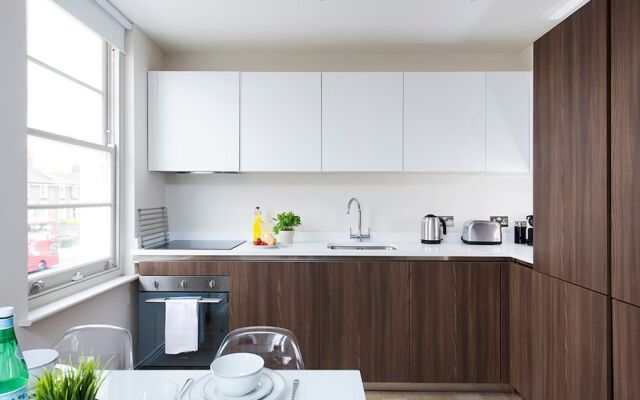 Bright and Modern 1BR flat in West London