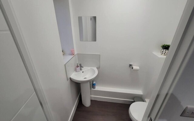 Impeccable 2-bed House in Milton Keynes