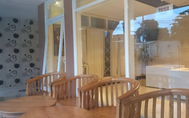 Hotel Catur Warga
