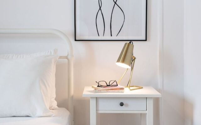 Breeze One Bedroom Apartment by BluPine