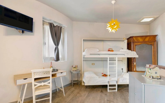Sole Priscilla House- Terrace & parking