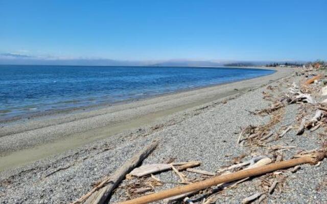 216 - Beach Look Out Retreat