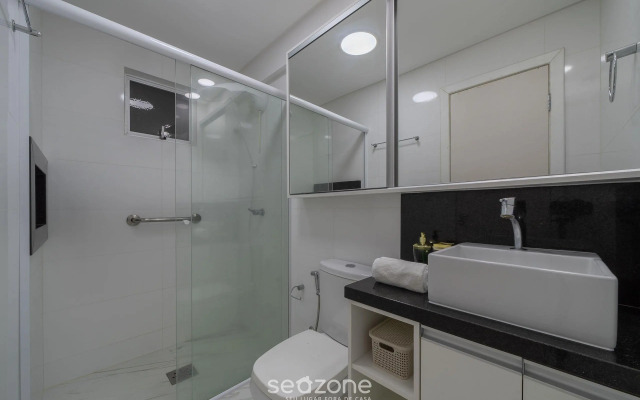 Apto 400m da praia próx Roda Gigante BC EMF1003
