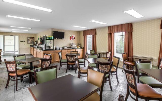 Quality Inn Crossville Near Cumberland Mountain State Park