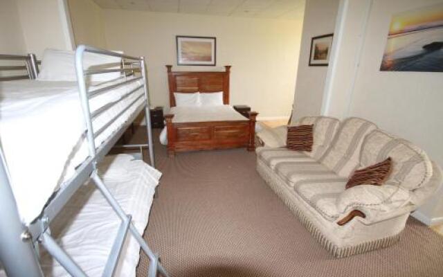 Grove Court Hotel