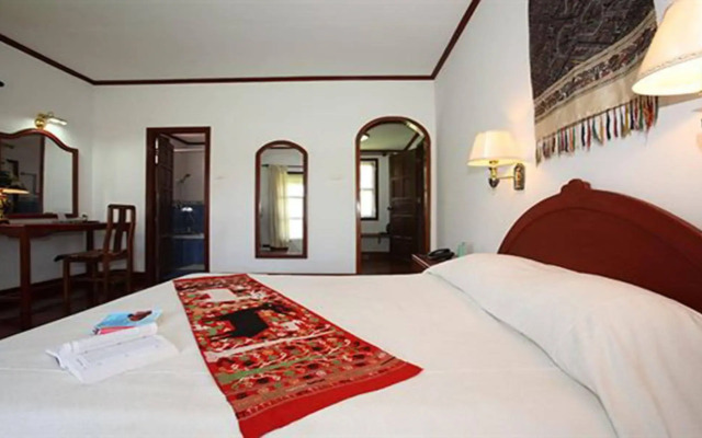 Vansana Plain of Jars Hotel