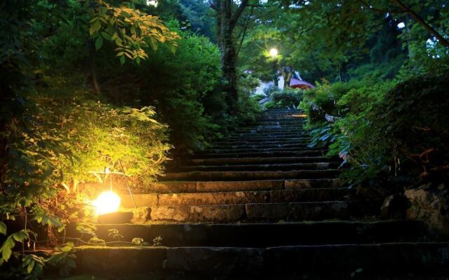 Shukubo Kansho-in Temple Sanrakuso