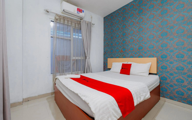 RedDoorz Syariah near Metropolitan Mall Bekasi – Guest Rooms – Bekasi