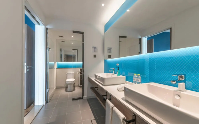 Holiday Inn Express Qingdao Chengyang Central