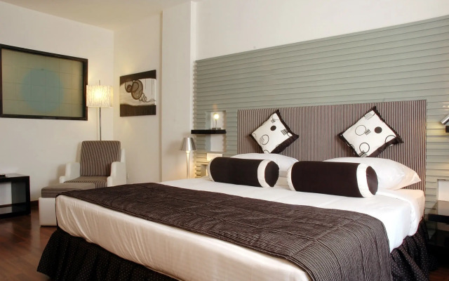 The Fern Residency, Subhash Bridge, Ahmedabad