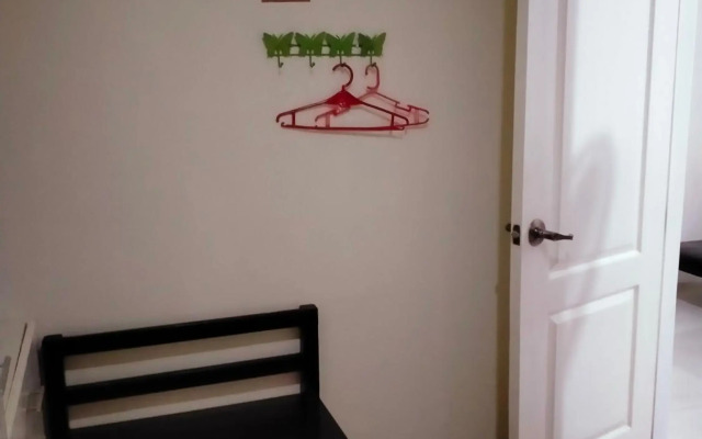 V.F. Riton Apartelle