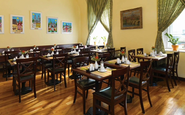 Hotel Julian