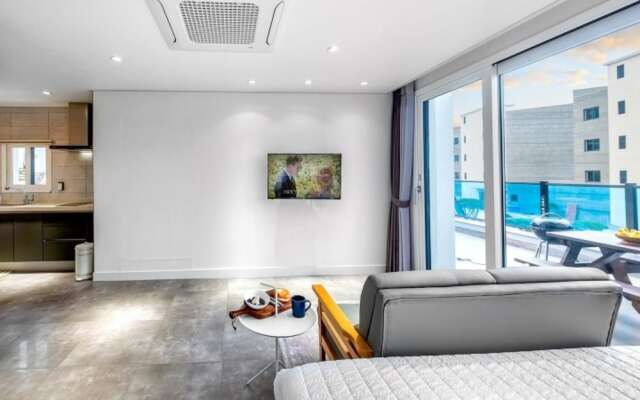 Geoje Four Seasons Pension