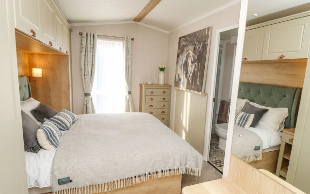 Vendee Lodge