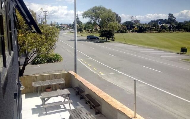 The Bouncing Lamb Backpackers