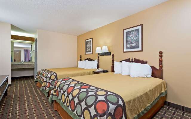 Super 8 by Wyndham Franklin Hwy 31