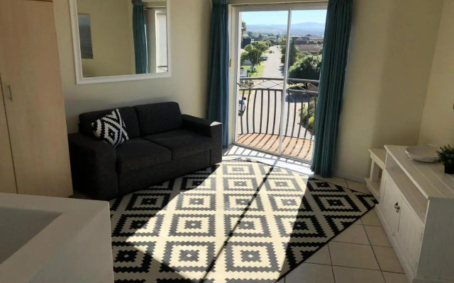 'On Point' Beach House - Jeffreys Bay