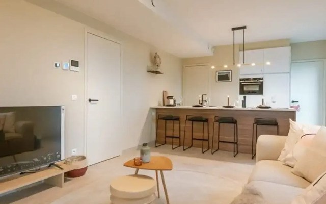 Stunning Apartment With Terrace and Parking