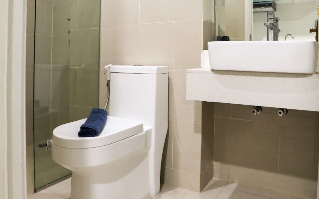 Elegant And Comfy Studio At Daan Mogot City Apartment