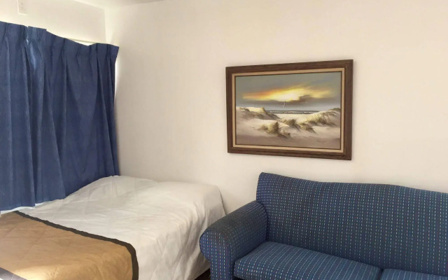 White Caps Motel