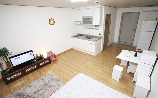 Pocheon Cloud Healing Valley Pension